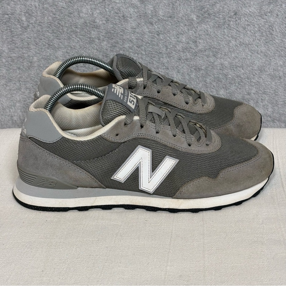 New Balance 515 Classic Lace-Up Sneaker Shoe-Dark/Light Gray-Men Size 9